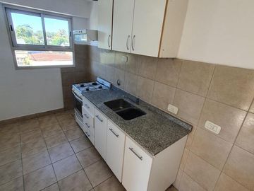 Departamento en venta - 3 Dormitorios 2 Baños - 69Mts2 - San Miguel