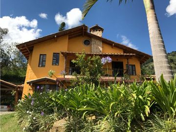 7614397 Venta Casa en Copacabana el Noral