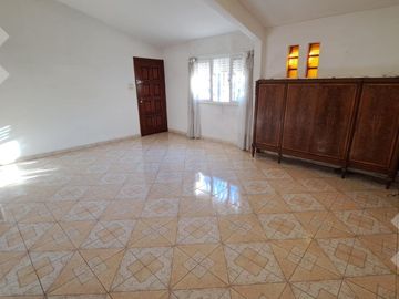 VENTA: CASA 2 DORMIT + DEPARTAM. 1 DORMIT + MONOAMBIENTE - ZONA PASEO PATAGONIA - NEUQUEN CAPITAL