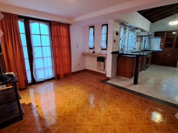 VENTA: CASA 2 DORMIT + DEPARTAM. 1 DORMIT + MONOAMBIENTE - ZONA PASEO PATAGONIA - NEUQUEN CAPITAL