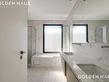 Casa en Venta 5 Ambientes a Estrenar Barrio Pilara La Calesa