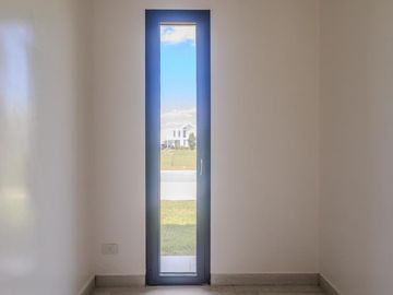 Casa en Venta 5 Ambientes a Estrenar Barrio Pilara La Calesa