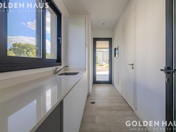 Casa en Venta 5 Ambientes a Estrenar Barrio Pilara La Calesa