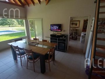 Casa en VENTA en una Planta en  El Ombu
