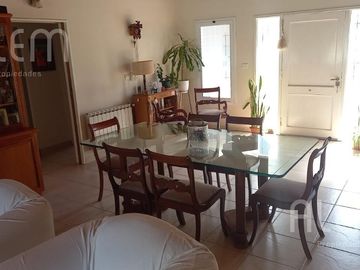 Casa en VENTA en una Planta en  El Ombu