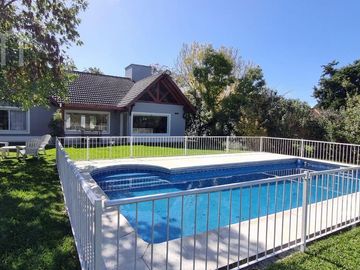Casa en VENTA en una Planta en  El Ombu