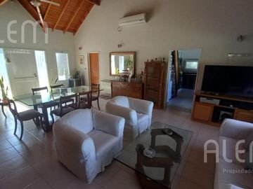 Casa en VENTA en una Planta en  El Ombu