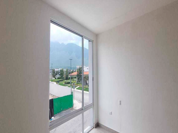Casa en Venta en Dominio Cumbres, al Poniente de Monterrey