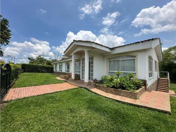 Casa campestre en venta sector Vía Aeropuerto El Edén