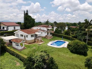 Casa campestre en venta sector Vía Aeropuerto El Edén