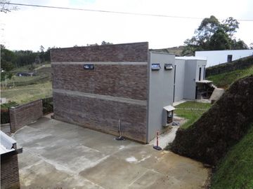 vendo casa finca Vía Rionegro San vicente Ferrer unidad cerrada