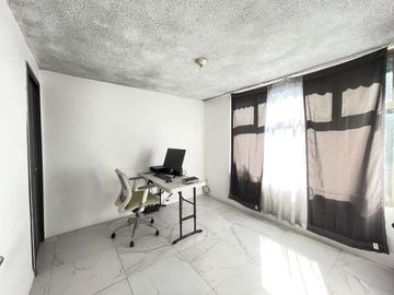 VENTA DE CASA PARA REMODELAR, A 10 MIN. DEL AEROPUERTO, GUSTAVO A MADERO