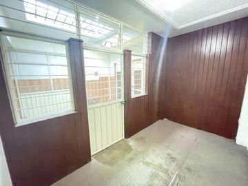 VENTA DE CASA PARA REMODELAR, A 10 MIN. DEL AEROPUERTO, GUSTAVO A MADERO