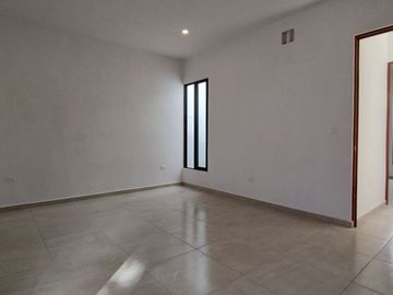 CASA EN VENTA DE 1 PISO EN CHOLUL MERIDA ENTREGA INMEDIATA