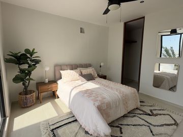 Casa en venta Nueva en privada, Amueblada y equipada en Conkal Yucatán