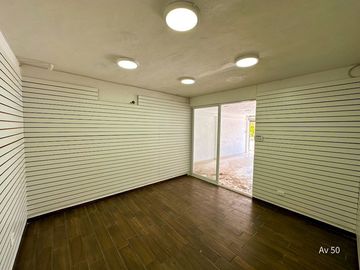 Venta de casa sobre avenida 50 en Francisco de Montejo en Mérida Yucatán