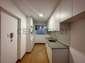 Alquilo Departamento Dúplex 143m2 cerca a Loma Amarilla en Surco.