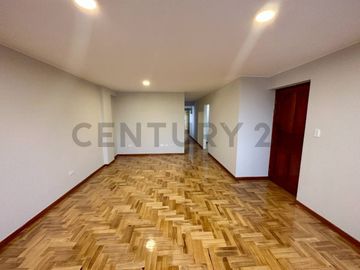 Alquilo Departamento Dúplex 143m2 cerca a Loma Amarilla en Surco.