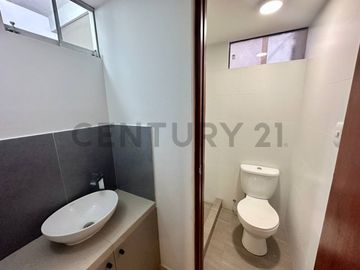 Alquilo Departamento Dúplex 143m2 cerca a Loma Amarilla en Surco.