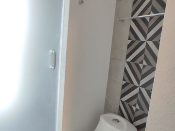 DEPARTAMENTO CON ROOF GARDEN PRIVADO, CERCANO A LA AV. ANACAHUITA