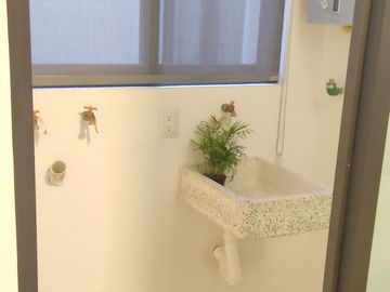 DEPARTAMENTO CON ROOF GARDEN PRIVADO, CERCANO A LA AV. ANACAHUITA