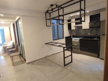 DEPARTAMENTO CON ROOF GARDEN PRIVADO, CERCANO A LA AV. ANACAHUITA