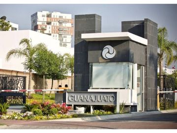 Casa en Venta  Salvatierra Parque Guanajuato Angelópolis