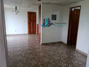 SE VENDE CASA CON HERMOSAS VISTAS Y AMBIENTE FRESCO.