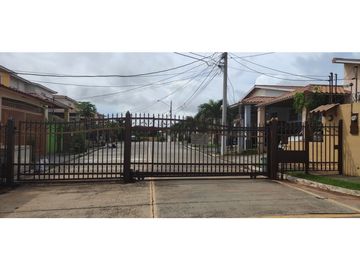 SE VENDE - SE ALQUILA Residencial Altos del Campo en La Chorrera.