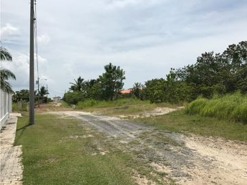 Venta de Terreno en Punta Barco - Complejo privado 