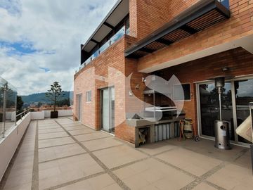 PENTHOUSE DE VENTA SECTOR COLEGIO BILINGUE, CUENCA