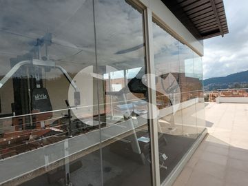 PENTHOUSE DE VENTA SECTOR COLEGIO BILINGUE, CUENCA