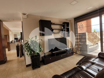 PENTHOUSE DE VENTA SECTOR COLEGIO BILINGUE, CUENCA