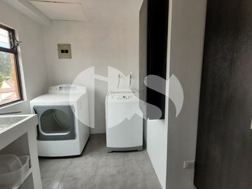DEPARTAMENTO EN VENTA SECTOR PUERTAS DEL SOL, CUENCA