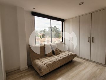 DEPARTAMENTO EN VENTA SECTOR PUERTAS DEL SOL, CUENCA
