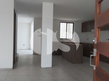 CASA EN VENTA SECTOR LOS CEREZOS, CUENCA