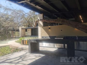Casa en venta en Nuevo Santiago, Fraccionamiento cerca de Cielo Mágico y SMP.