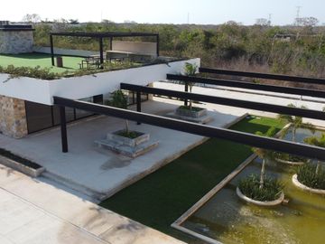 Casa de 4 recámaras con alberca en venta dentro de privada e
