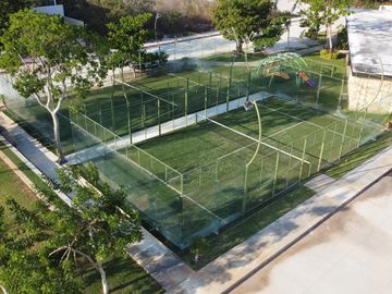 Casa de 4 recámaras con alberca en venta dentro de privada e