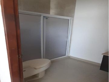 CASA EN VENTA CUMBRES DE SANTIAGO
