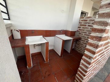 VENDO DEPARTAMENTO 2 DORMITORIOS SECTOR SAN ISIDRO DEL INCA
