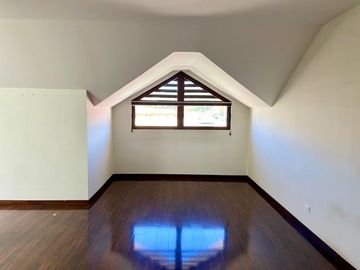 HERMOSA CASA EN VENTA, SECTOR CHALLUABAMBA