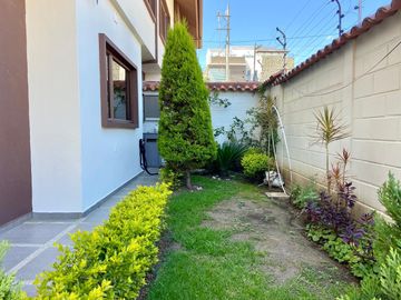 HERMOSA CASA EN VENTA, SECTOR CHALLUABAMBA