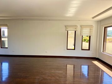 HERMOSA CASA EN VENTA, SECTOR CHALLUABAMBA