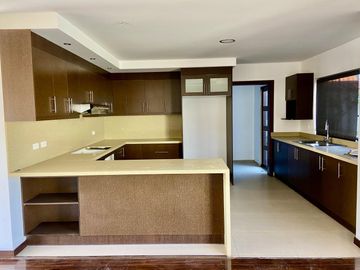 HERMOSA CASA EN VENTA, SECTOR CHALLUABAMBA
