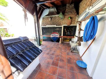 CASA 5 AMBIENTES HAEDO NORTE MORON APTO CREDITO