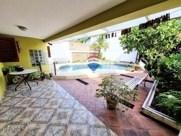 CASA 5 AMBIENTES HAEDO NORTE MORON APTO CREDITO