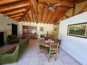 CASA VISTALBA APTA CREDITO 3 DORM SAUNA PILETA