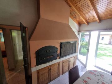 CASA VISTALBA APTA CREDITO 3 DORM SAUNA PILETA