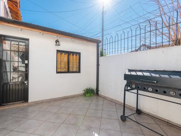Venta Casa PH 4 amb - Villa Luzuriaga - Cochera